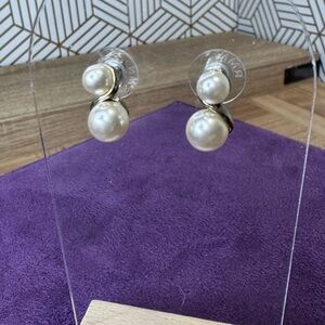 Elegant Pearl and Gold Toned Earrings
